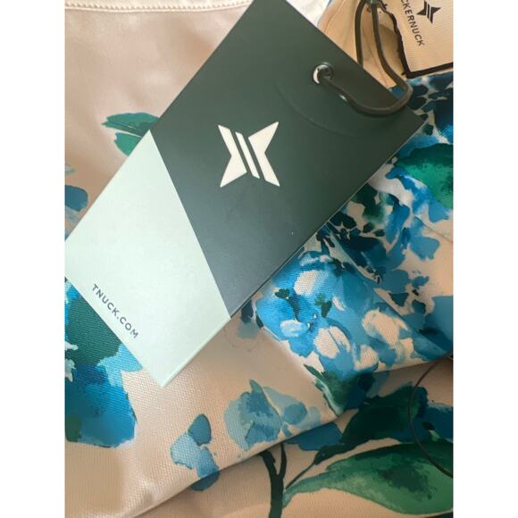 Tuckernuck Water’s Edge Painterly Hydrangea  Kennedy Skirt NWT Size Medium - Picture 5 of 5